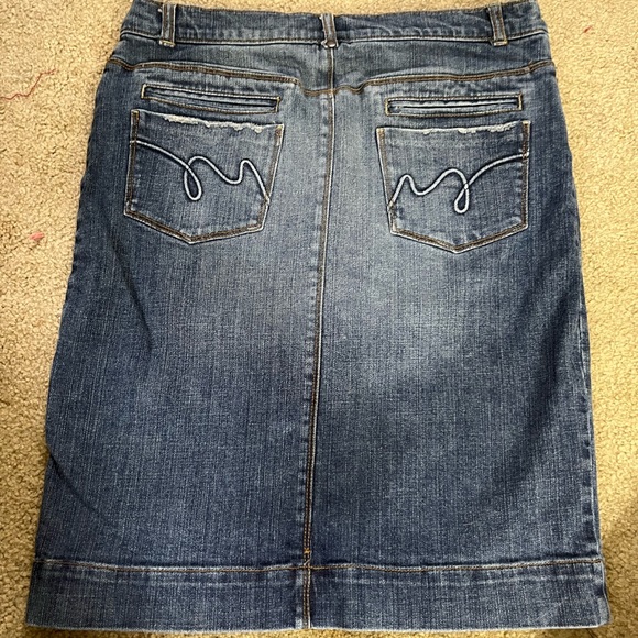 EUC! Adorable jean skirt! - Picture 5 of 5